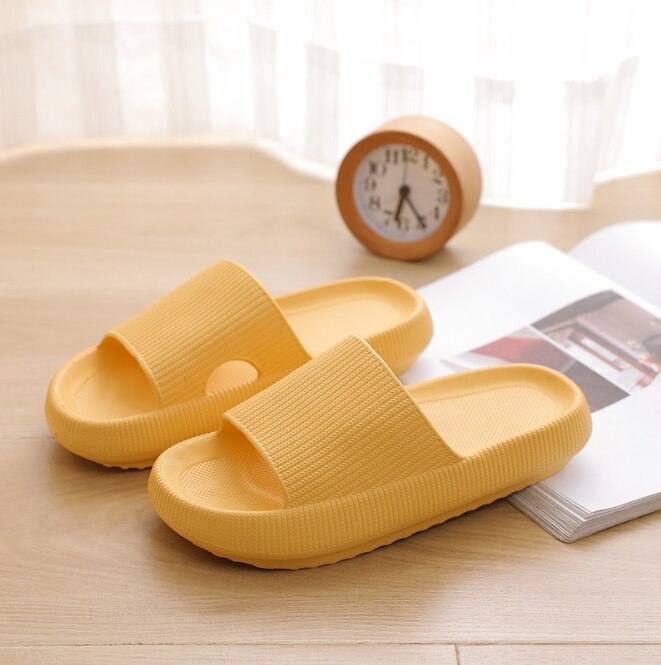 Fashion Quick-drying Thickened Non-slip Slippers